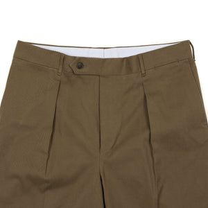 Manhattan high-rise wide tapered pleated trousers in mocha cotton twill (restock)