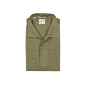 Exclusive skipper polo in khaki green dyed textured cotton