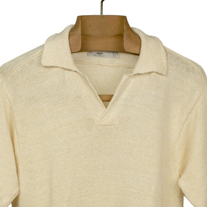 Saddle shoulder polo in Mist off-white linen