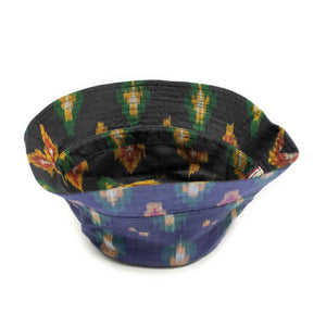 Reversible bucket hat in black and blue genuine Ikat cotton