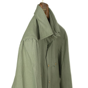 Pearl snap Western shirt in green cotton seersucker