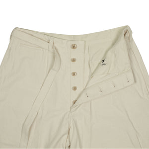 Belted shorts in ecru cotton sateen