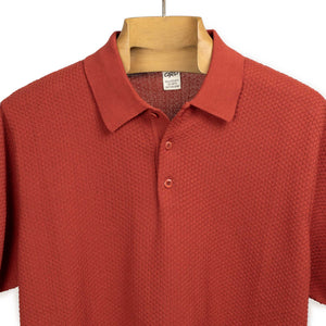 Knit short sleeve polo in brick red mini diamond pattern cotton