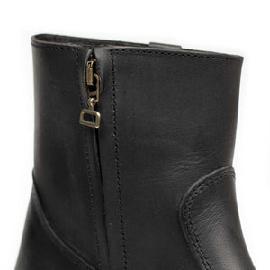 Camille side-zip boots in black Suportlo calf